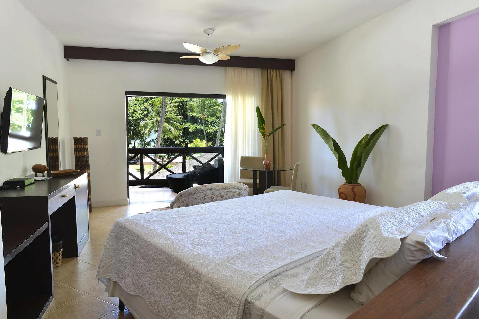 Iara Beach Hotel 3*